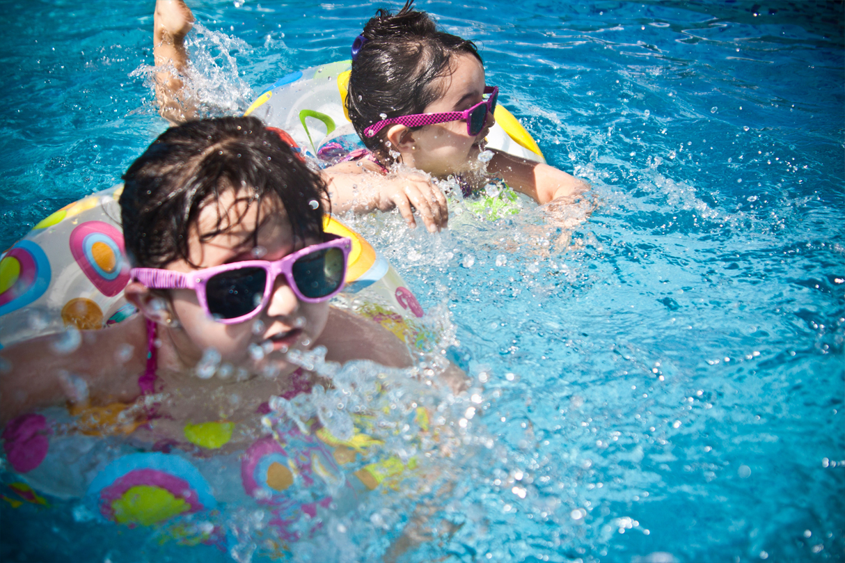 children swimming - Photo by Juan Salamanca from Pexels